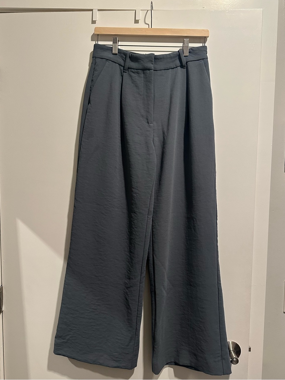 Abercrombie & Fitch Wide-Leg Pants in Slate Gray-Blue